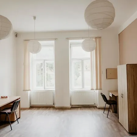 Apartmanovy Dum Kolej Jinak - Dostupne Ubytovani V Usti Nejen Pro Studenty *
