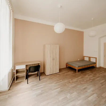 דירה Apartmanovy Dum Kolej Jinak - Dostupne Ubytovani V Usti Nejen Pro Studenty