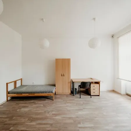 Apartmanovy Dum Kolej Jinak - Dostupne Ubytovani V Usti Nejen Pro Studenty *