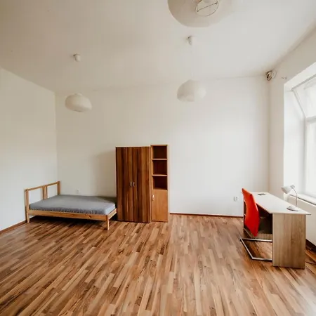 Apartmanovy Dum Kolej Jinak - Dostupne Ubytovani V Usti Nejen Pro Studenty * Ústí nad Labem
