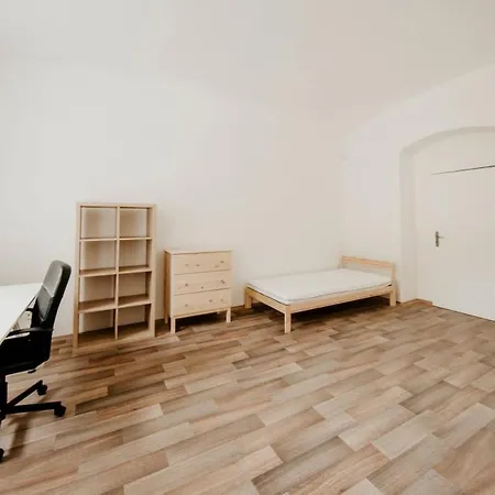 Apartmanovy Dum Kolej Jinak - Dostupne Ubytovani V Usti Nejen Pro Studenty * Ústí nad Labem