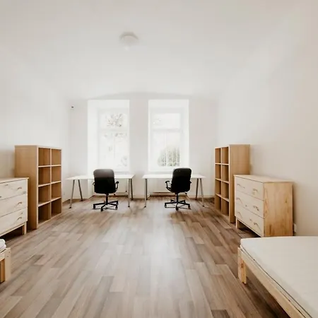 Apartmanovy Dum Kolej Jinak - Dostupne Ubytovani V Usti Nejen Pro Studenty דירה *