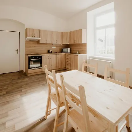 דירה Apartmanovy Dum Kolej Jinak - Dostupne Ubytovani V Usti Nejen Pro Studenty *