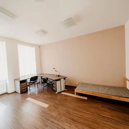 Apartmanovy Dum Kolej Jinak - Dostupne Ubytovani V Usti Nejen Pro Studenty