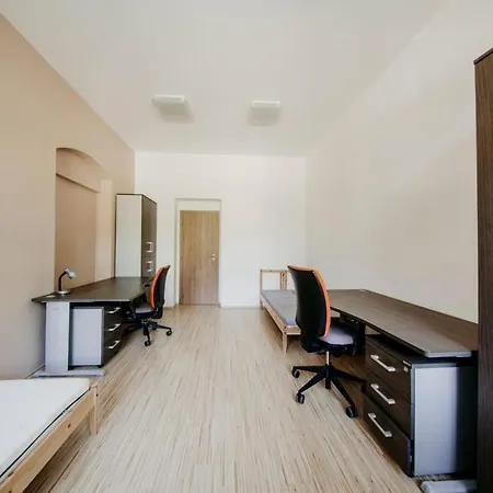 Apartmanovy Dum Kolej Jinak - Dostupne Ubytovani V Usti Nejen Pro Studenty Ústí nad Labem